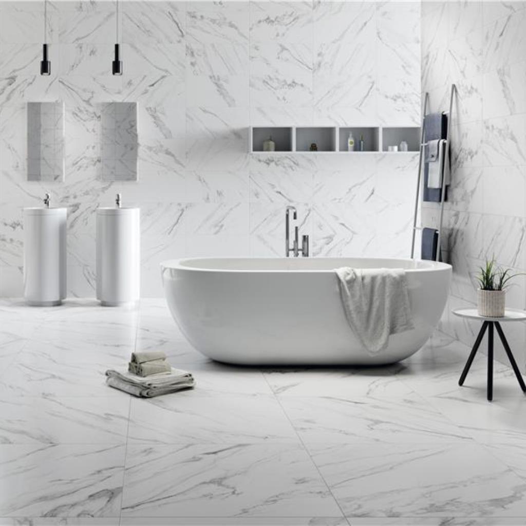 Hera Blanco - Room Setting