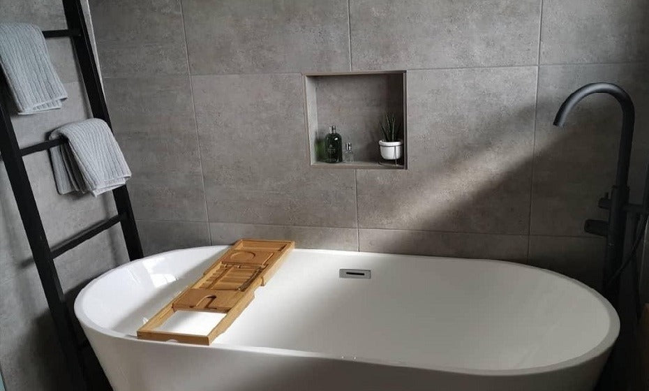 Gemma's Chic Contemporary Bathroom