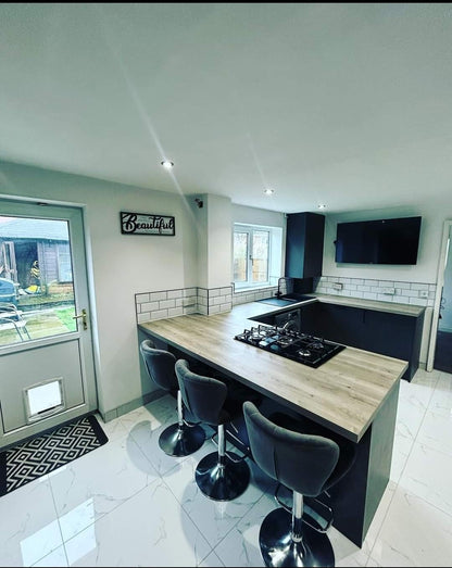 Alpine White Marble Gloss Tiles 600x600 - Rectified, Porcelain
