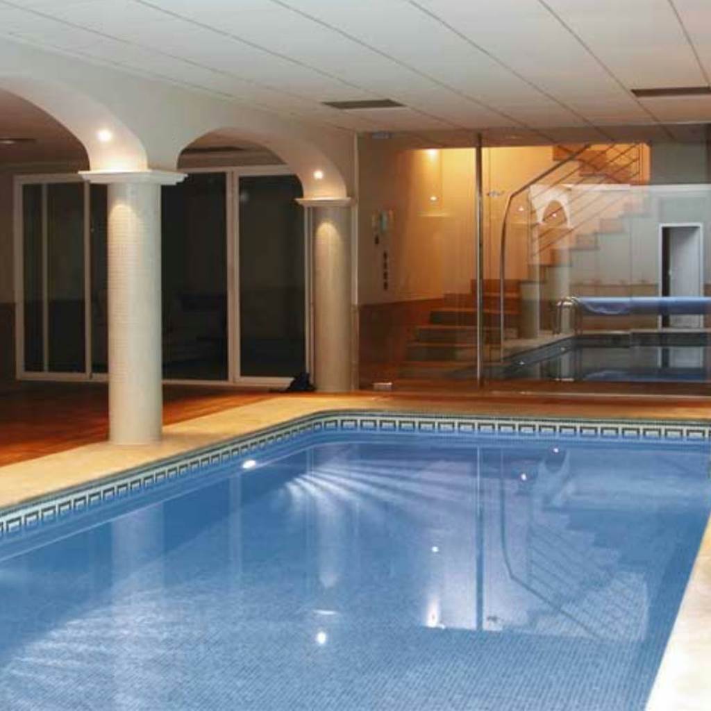 Blue Glass Mosaic Tiles with R11 Anti Slip - Room Setting