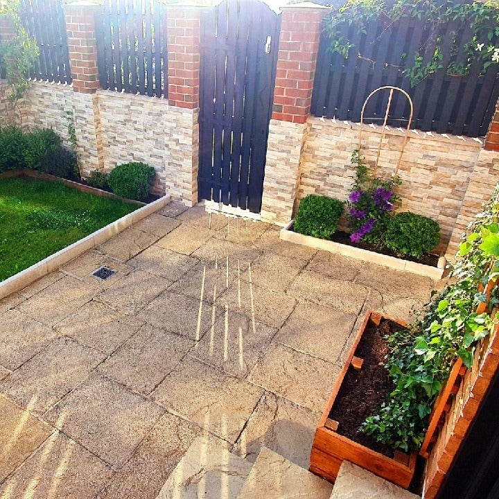 Split face garden feature wall 