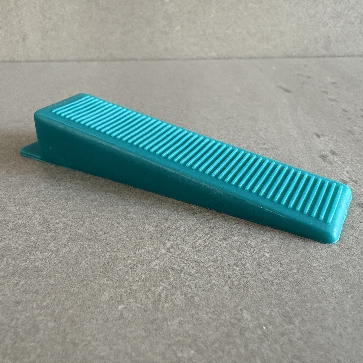 Blue Levelling Wedges